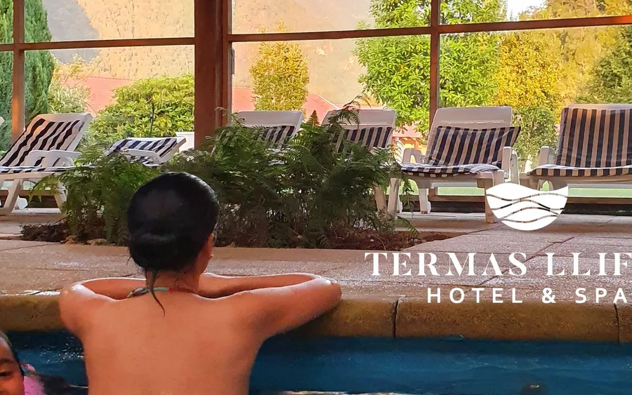 Piscina termal al aire libre de Termas Llifén